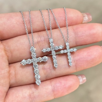 Pt950 Platinum Fashion Cross Lab‑Grown Diamond Pendant Unisex Cross Necklace Jewelry for Men Women